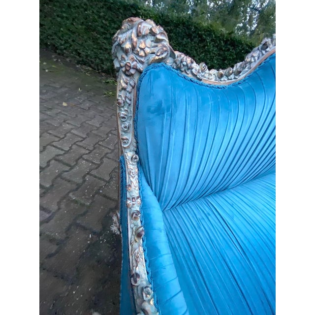 1970 French Louis XVI Pastel Beech Blue Velvet Settee For Sale - Image 13 of 15
