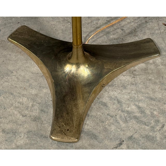 Laurel Lamp Company Mid 20th Century Mid Century Modern Laurel Style Brass Floor Lamp For Sale - Image 4 of 5