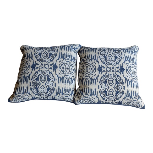 Pair of Vintage Villa Textured Cotton Blue and Linen Pillows For Sale