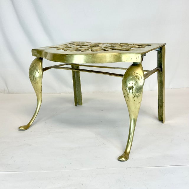 Late 1800s Antique English Cast Brass Fireplace Footman Kettle Pot Stand. For Sale - Image 11 of 11