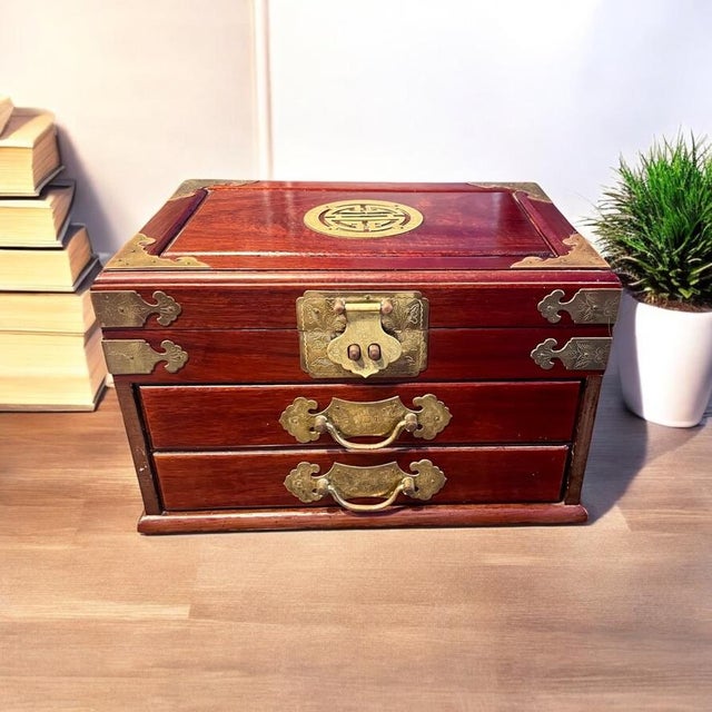 Chinoiserie Vintage Chinese Chinoiserie Oriental Rosewood & Brass Jewelry Box, Silk Lining For Sale - Image 3 of 10