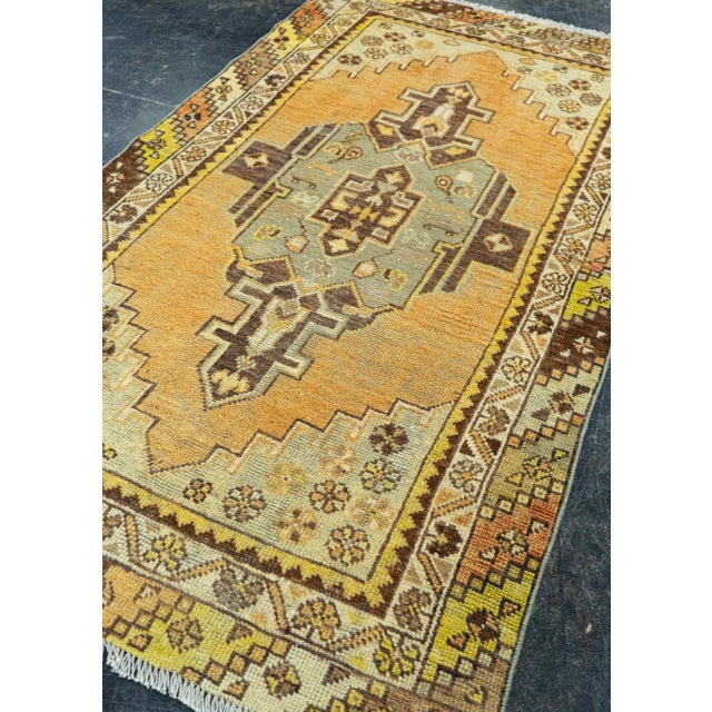 Early 21st Century Turkish Vintage Rug 3'3" x 5'10" #19811 For Sale - Image 5 of 8