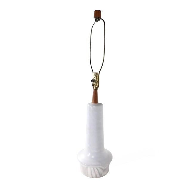 Mid Century Ceramic Table Lamp by Martz With Original Shade C 1950's For Sale In New York - Image 6 of 15