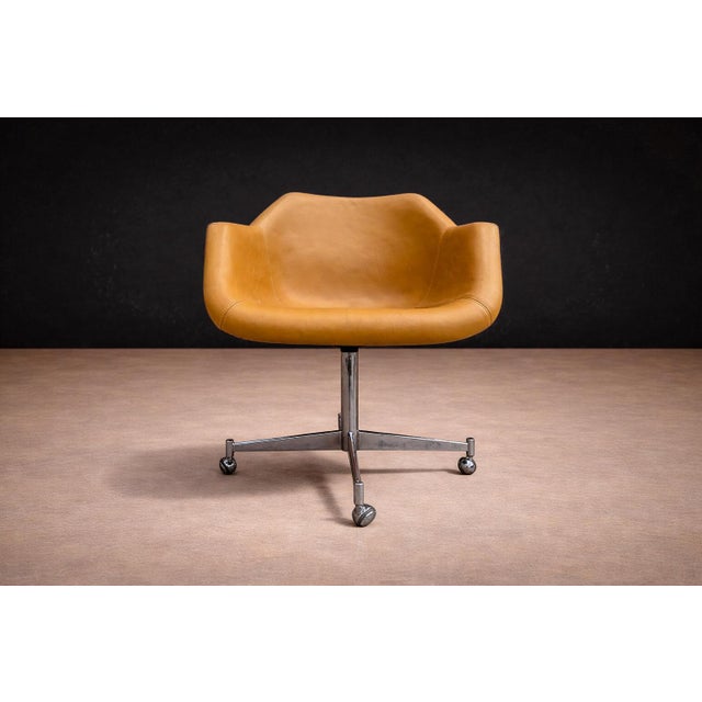 Metal Mid-Century Modern Armchair in Leather and Metal, Jorge Zalszupin, 1960s For Sale - Image 7 of 11