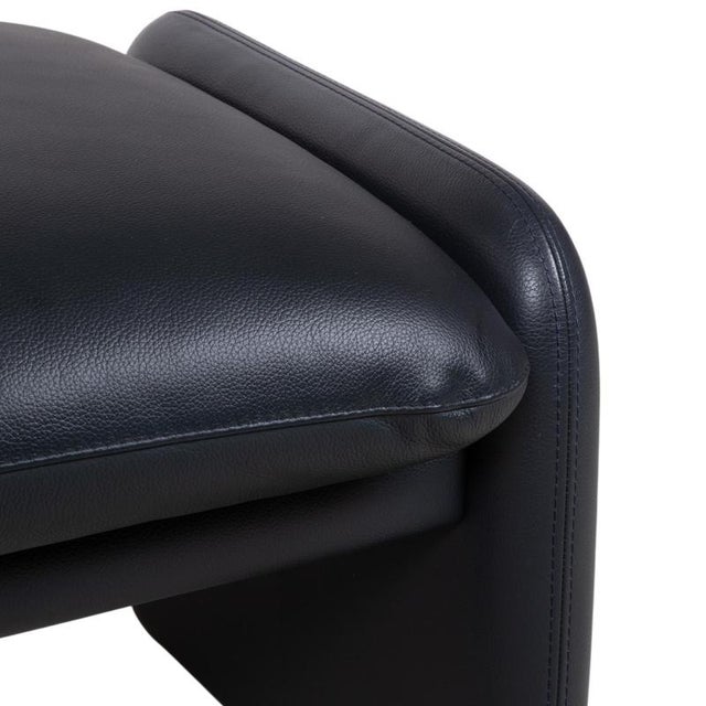 3-Seater and 2-Seater Sofas and Ottoman in Dark Blue Leather from Leolux, Set of 3 For Sale - Image 10 of 18