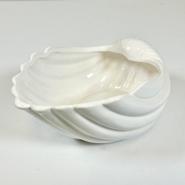 1980s Vintage Coastal Hollywood Regency Le Blanc Sea Shell Planter For Sale - Image 14 of 14
