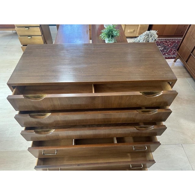 1960s Rare Design American of Martinsville Highboy Dresser For Sale In Boston - Image 6 of 10