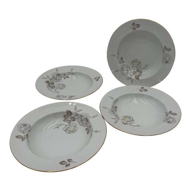 Vintage Rimmed Soup Bowls Sweetheart Rose by Johann Haviland 8" Set of 4 For Sale