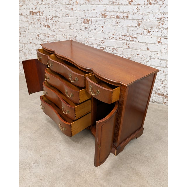 Drexel Vintage Drexel Solid Wood Mahogany Serpentine Dresser/ Credenza With Original Hardware For Sale - Image 4 of 9