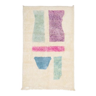 Abstract Hand-Knotted Moroccan Wool Rug | 8'5" X 5'3" | One of a Kind For Sale