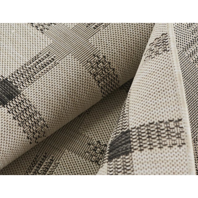 2020s Momeni Contemporary Indoor/Outdoor Riviera Classic Rug in Ivory, 2'7" x 7'6" Runner For Sale - Image 5 of 10