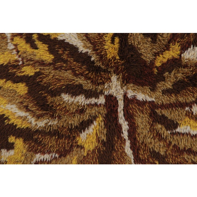 Vintage Swedish Rya Rug With Sunburst Flare and Amber Tones - Rug & Kilim For Sale In New York - Image 6 of 9