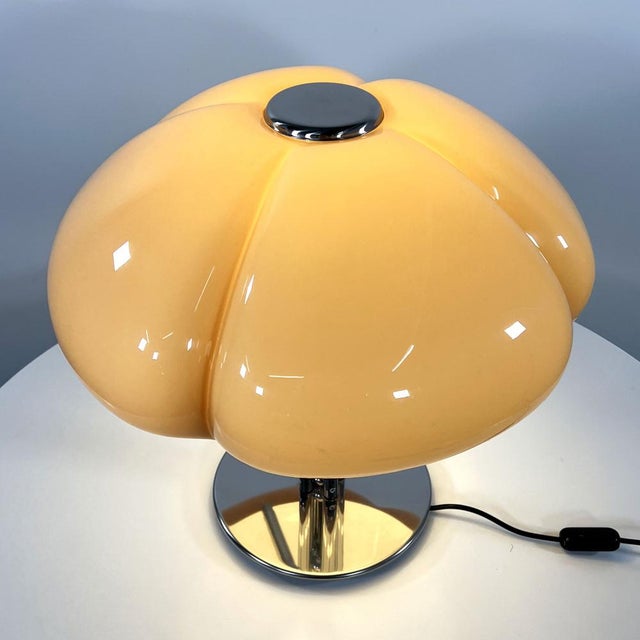 1960s Quadrifoglio Table Lamp by Ufficio Progetti for Guzzini, 1970s For Sale - Image 5 of 10