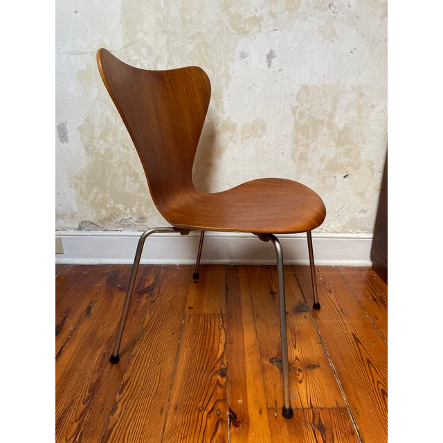 Mid-Century Modern Early Arne Jacobsen for Fritz Hansen Series 7 Chair For Sale - Image 3 of 12