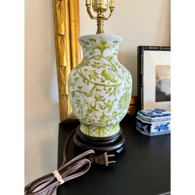 Vintage Green Chinoiserie Table Lamp For Sale - Image 4 of 6