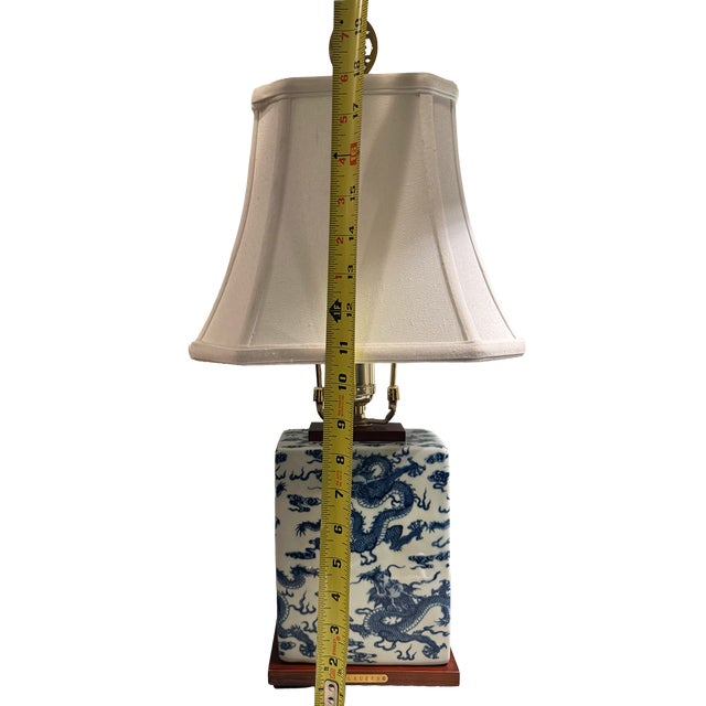 Rare Vintage Ralph Lauren Blue & White Dragon Chinoiserie Porcelain Table Lamp With Brass and Wood Base For Sale - Image 16 of 18