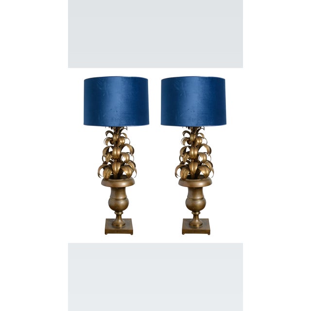 Brass 1960s Neoclassical Style Brass Palm Frond Tole Table Lamp - Pair For Sale - Image 8 of 15