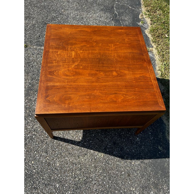 1960s Mid Century Lane Rhythm Paul McCobb Style Double Door Side End Table For Sale - Image 5 of 8
