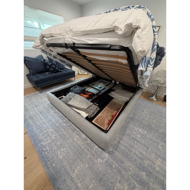 Design Within Reach (Dwr) Nest Storage Bed - Queen in Fog Pebble Weave, Made in Italy For Sale In Los Angeles - Image 6 of 9
