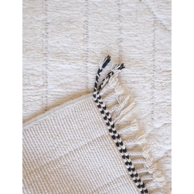 Mid-Century Modern Moroccan Beni Ourain Wool Rug - 6.4 X 6.4 Ft For Sale - Image 3 of 8