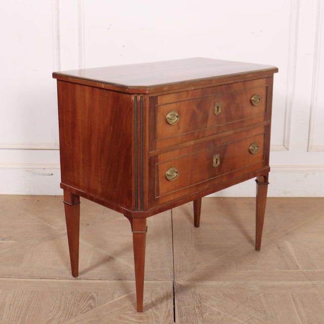 Wood 19th Century Italian Mahogany Commode For Sale - Image 7 of 15