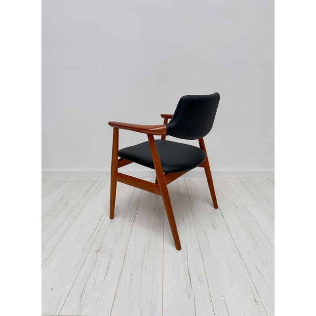 Beautiful vintage ‘gm11’ armchair designed by svend åge eriksen for glostrup møbelfabrik, denmark during the 1960s....