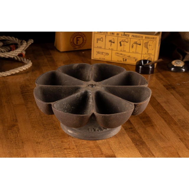 1900s Antique Industrial Cobblers Tulip For Sale - Image 4 of 9
