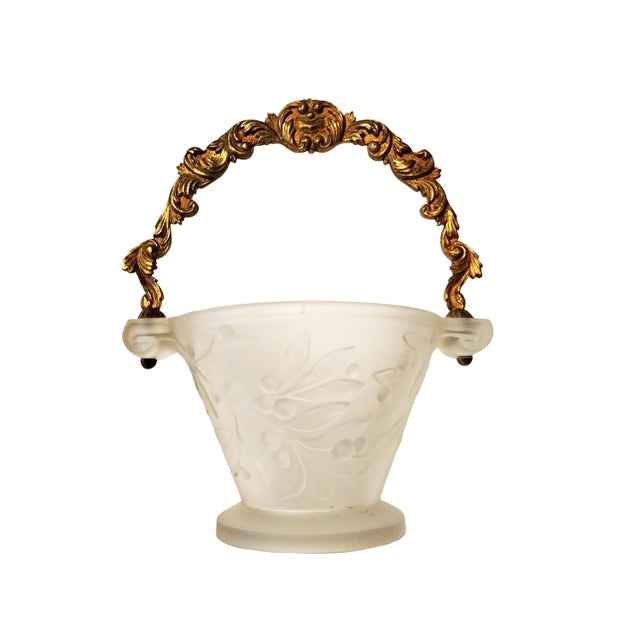 Elegant French Art Deco decorative basket or coupe by Etling Paris, dating from the 1930s. The piece features a finely...
