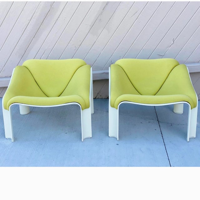 1970s Pierre Paulin for Artifort F303 Lounge Chair – a Pair For Sale - Image 11 of 11
