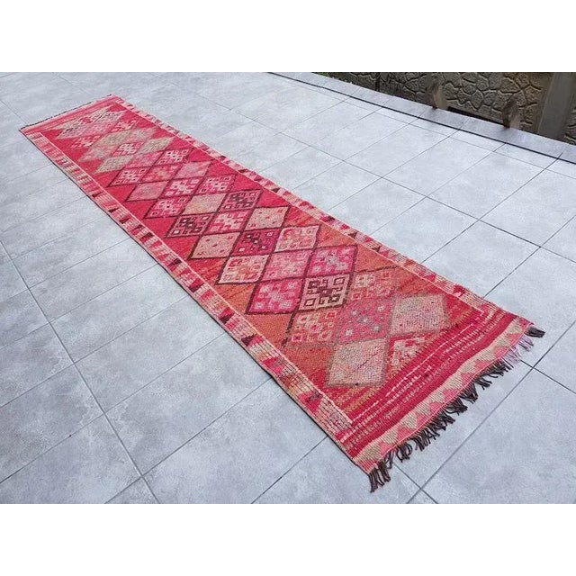 Art Deco 1960s 3x12 Vintage Low Pile Hallway Runner Rug For Sale - Image 3 of 7