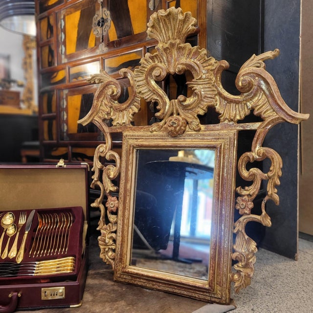 Louis XVI style cornucopia mirror, carved and gilded wood, pp. 20th century - France Spectacular carved and gilded wooden...