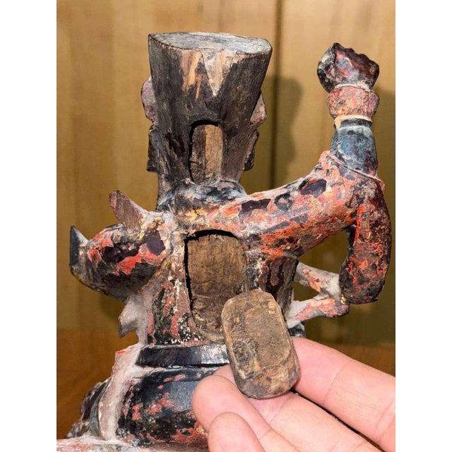 Chinese Polychrome Wooden Wooden Sculpture of the Qing Dynasty, 18th Century. For Sale - Image 10 of 17