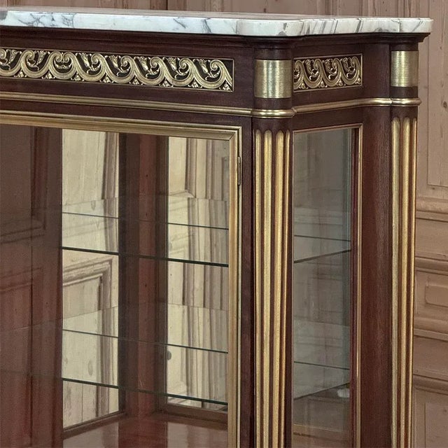 Antique French Louis XVI Mahogany Vitrine With Carrara Marble For Sale - Image 13 of 18