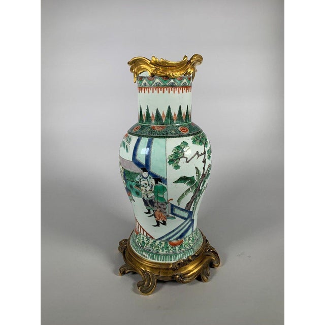 Kangxi period (1662-1722) Famille Verte vase For Sale - Image 4 of 12