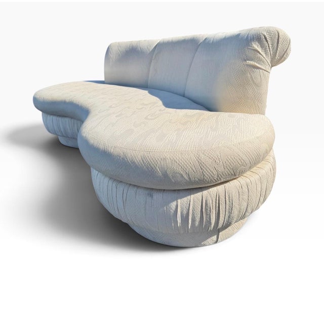 1990s Postmodern Sculptural Curved Kidney Cloud Sofas – Pair of 2 For Sale - Image 5 of 10