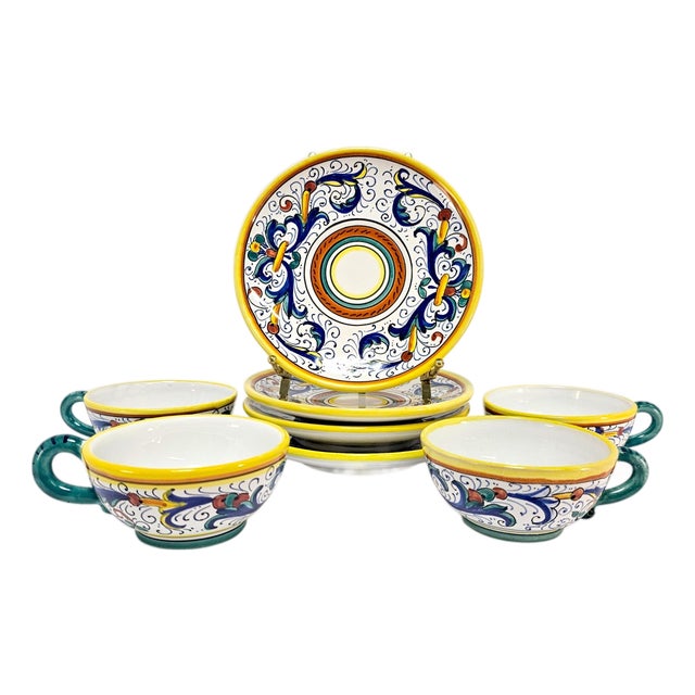 Late 20th Century Italian Labor Deruta Hand-Painted Maiolica Cups and Saucers, Set of 4 For Sale