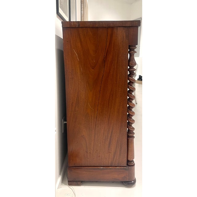 Traditional Mid 19th Century Mahogany Chest of Drawers With Barley Twist Columns For Sale - Image 3 of 11