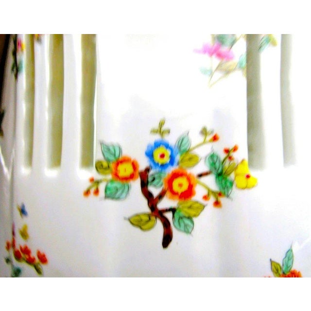 1980s United Wilson Porcelain Factory Classic Chinoiserie Hand-Painted Ceramic Planter For Sale - Image 15 of 16
