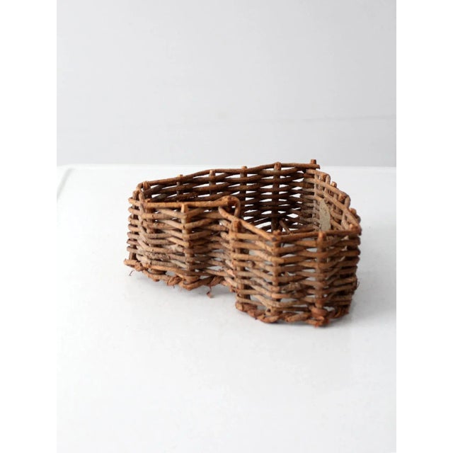 Vintage Twig Heart Basket For Sale - Image 6 of 7