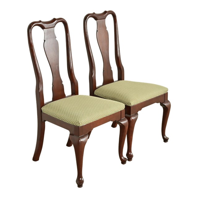 Ethan Allen Queen Anne Carved Cherry Wood Side Chairs or Dining Chairs, Pair For Sale