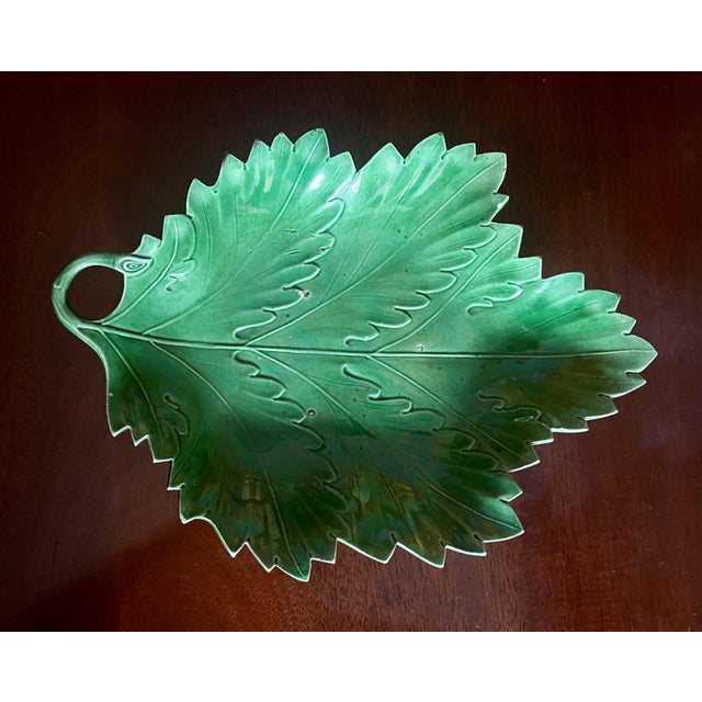 Antique Early 19th Century English Green Glazed Creamware Leaf Shaped Dish For Sale In New York - Image 6 of 10