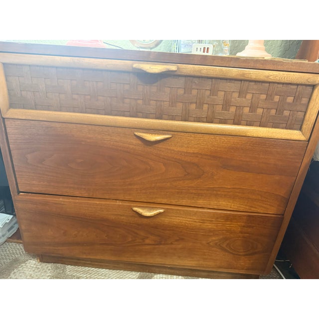 Bring iconic mid-century modern design into your home with this stunning 3-drawer chest from the highly collectible Lane...