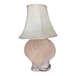 Vintage 1981 Ceramic Heavy Clam Shell Table Lamp