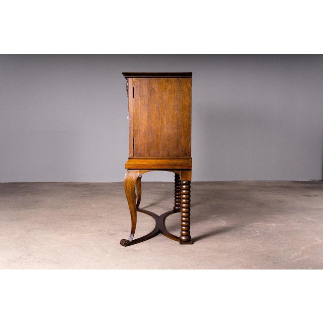 Art Nouveau Commode in Oak For Sale - Image 5 of 18