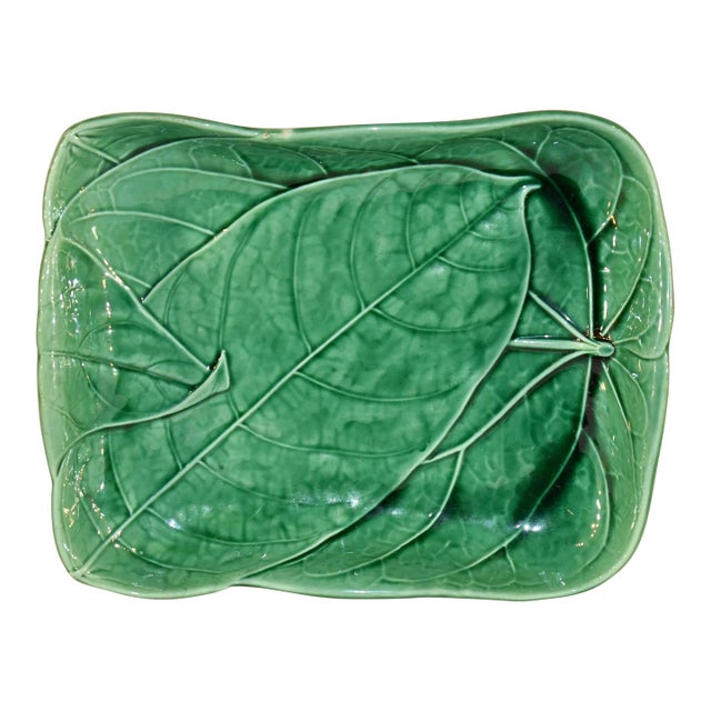 19th Century Wedgwood Majolica Dish For Sale