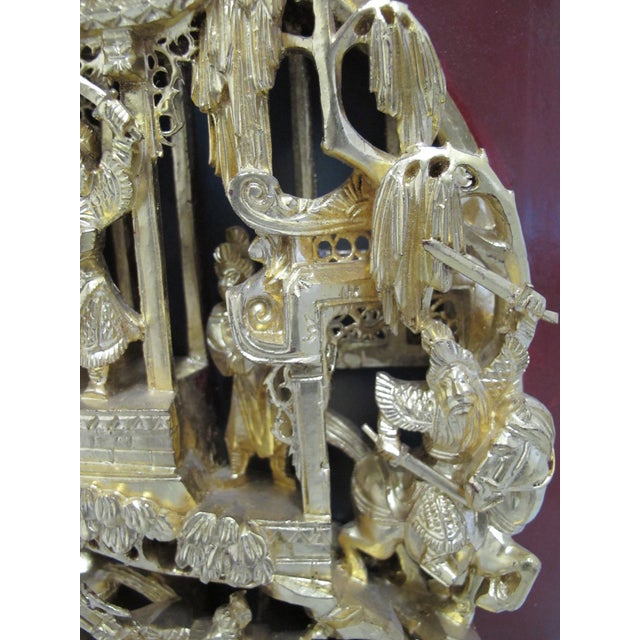 Wood Chinese Gilt Carved Wood Elaborate Round Warrior Battle 3d Wall Art Panel For Sale - Image 7 of 12