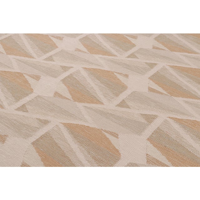 Looking for a custom size? For more information on customization capabilities, please reach out to custom@chairish.com....