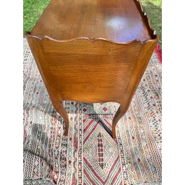 Gemstone French Provincial Louis XV-Style Tambour Door Side Table / Nightstand, Mid-20th Century For Sale - Image 7 of 12