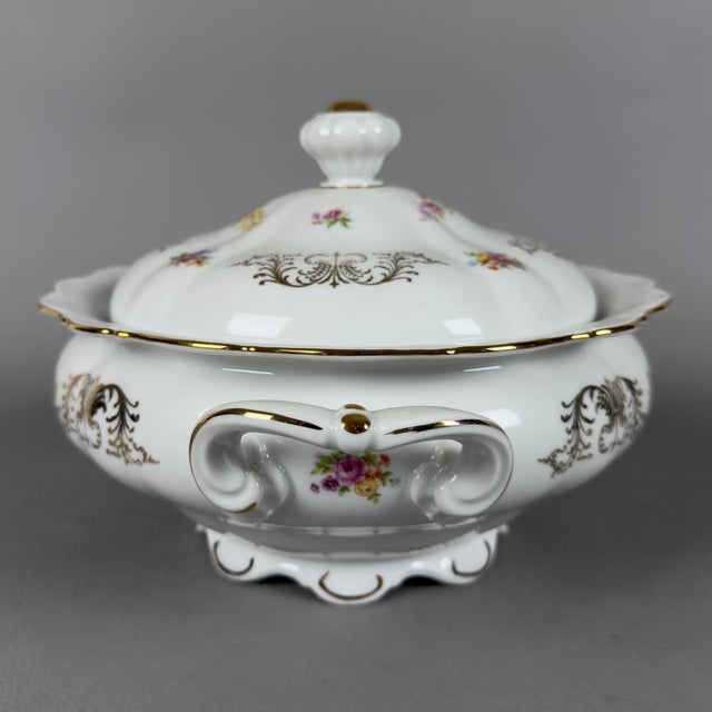 Porcelain Dinnerware Service with Gold Flowers from Bavaria Theresia, 1960s, Set of 39 For Sale - Image 12 of 15