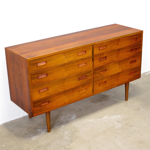 Hundevad & Co. Rosewood Model Hu 40/16 Low Dresser Designed by Carlo Jensen For Sale In Boston - Image 6 of 11